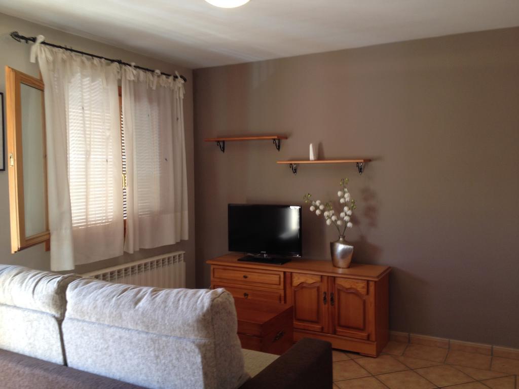 Apartamentos Residencial Fornocal Alquézar Rum bild