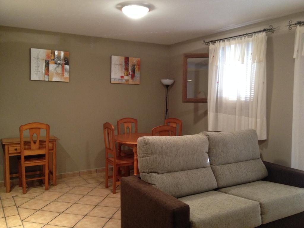 Apartamentos Residencial Fornocal Alquézar Rum bild